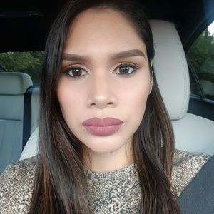 Meet your Posher, Celia